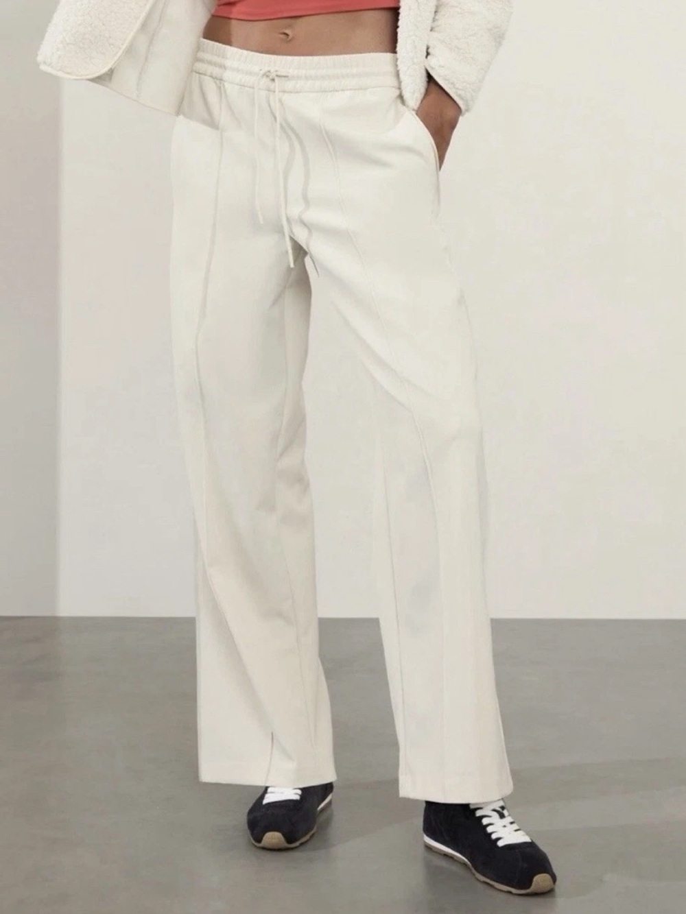 Athleta Women's Endeavor Relaxed Pant XL Ivory Wide Leg Travel Athleisure Casual